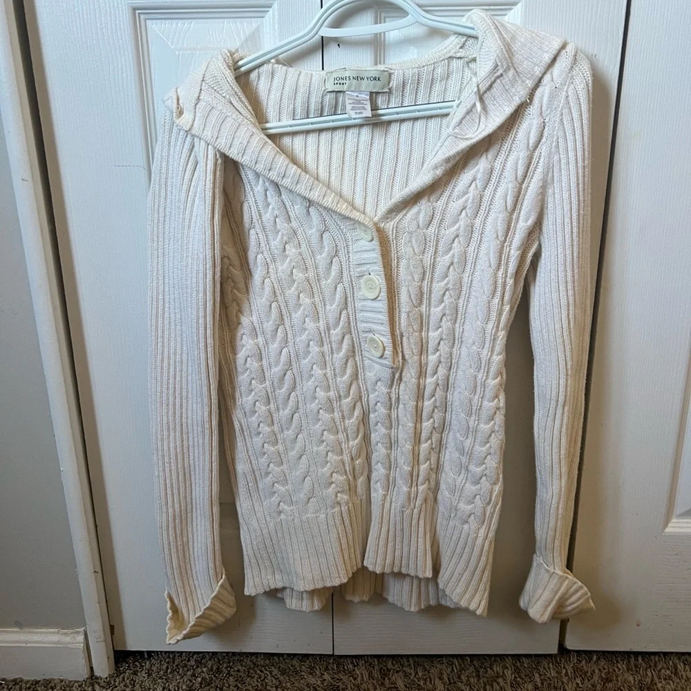 Cozy Cable Knit Sweater - Picture 4 of 6